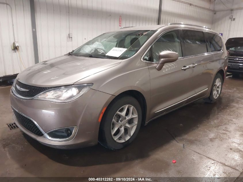 2C4RC1BG0JR204593 2018 CHRYSLER PACIFICA - Image 2