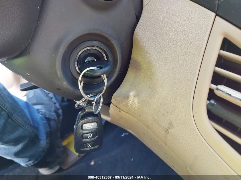 KMHDH4AE6DU551703 2013 Hyundai Elantra Gls