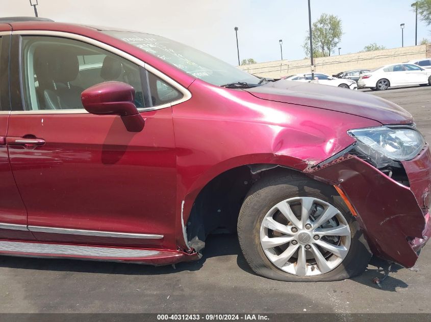 2017 Chrysler Pacifica Touring L VIN: 2C4RC1BG7HR636155 Lot: 40312433