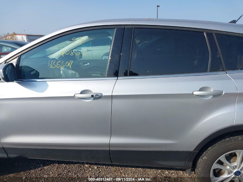 2019 FORD ESCAPE SE - 1FMCU9GD8KUB56017