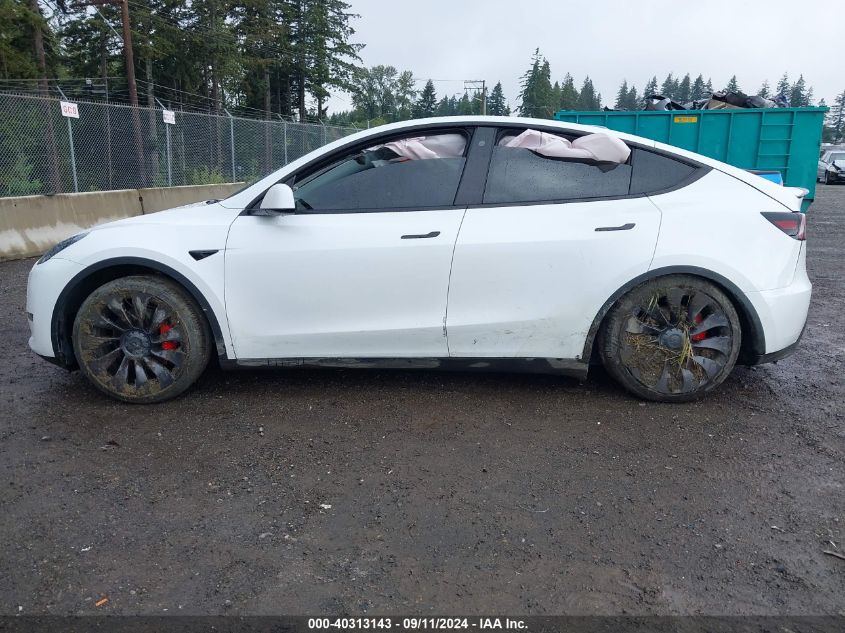 2021 Tesla Model Y VIN: 5YJYGDEF6MF266875 Lot: 40313143