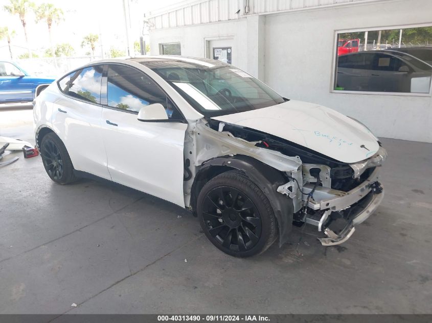 5YJYGDEE6MF111864 2021 TESLA MODEL Y - Image 1