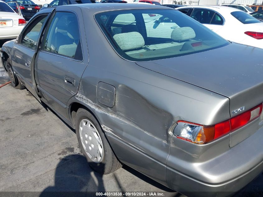 JT2BG22K1W0163126 1998 Toyota Camry Le