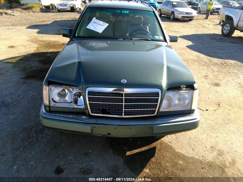 1994 Mercedes-Benz E 320 VIN: WDBEA92E9RF282924 Lot: 40314457