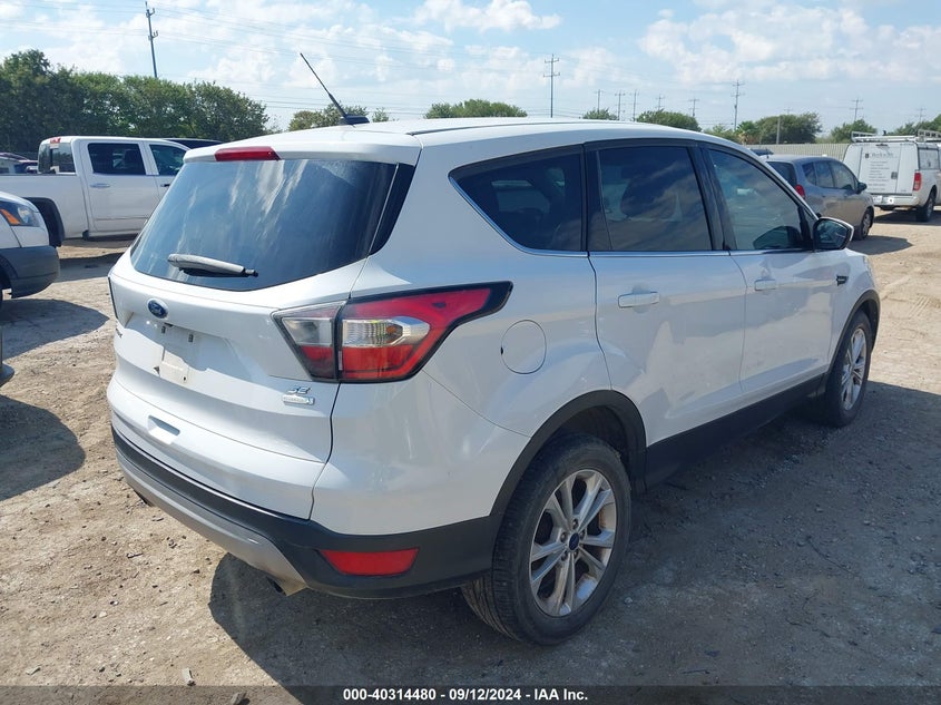 VIN 1FMCU0GD4HUA13568 2017 FORD ESCAPE SE