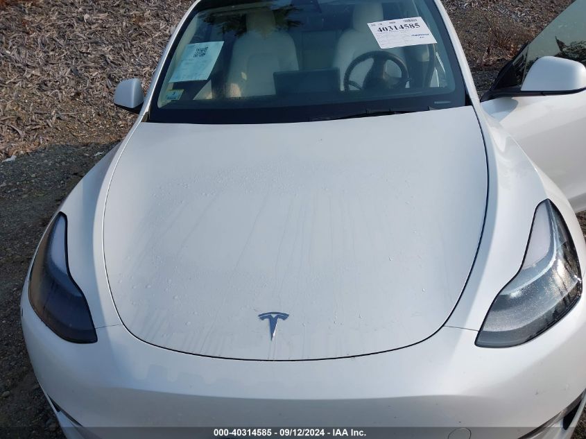 2022 Tesla Model Y VIN: 7SAYGDEFXNF383458 Lot: 40314585