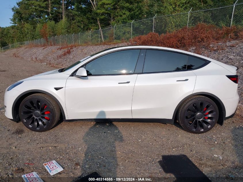 2022 Tesla Model Y VIN: 7SAYGDEFXNF383458 Lot: 40314585