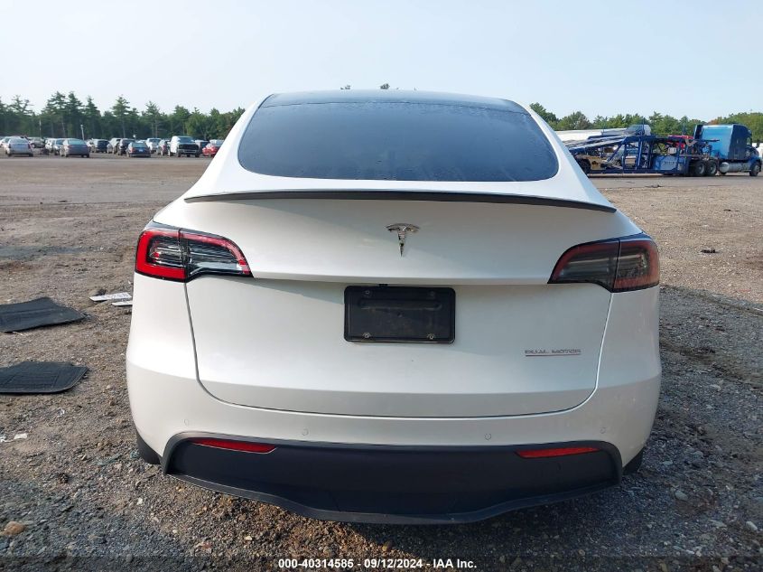 2022 Tesla Model Y VIN: 7SAYGDEFXNF383458 Lot: 40314585