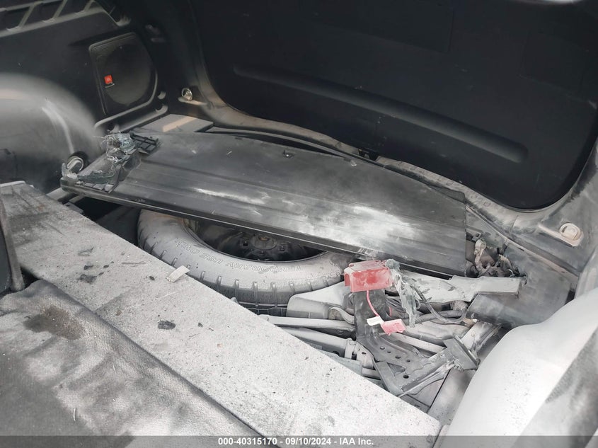 2017 TOYOTA RAV4 HYBRID SE - JTMJJREVXHD077330