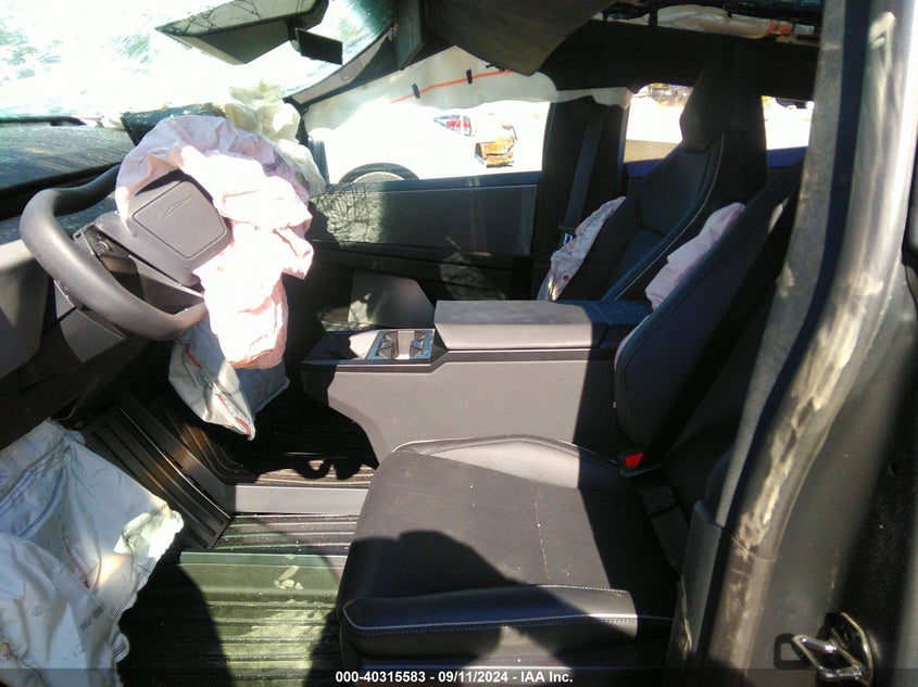 VIN 7G2CEHED9RA024430 2024 TESLA CYBERTRUCK ALL-WHEEL DRIVE