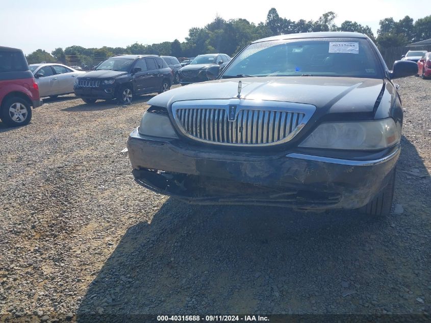 2005 Lincoln Town Car Signature L VIN: 1LNHM85W85Y663596 Lot: 40315688