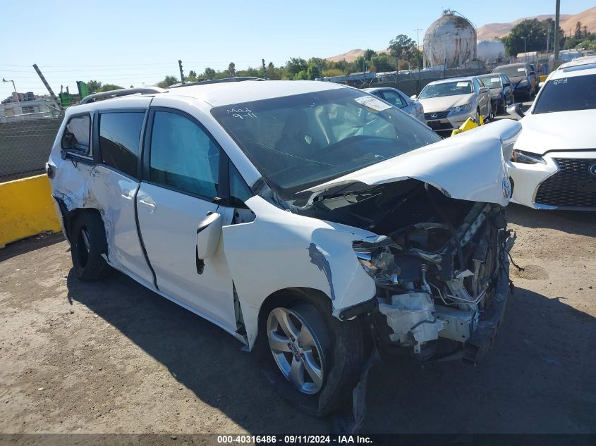 5TDKK3DC9FS603916 2015 TOYOTA SIENNA - Image 1