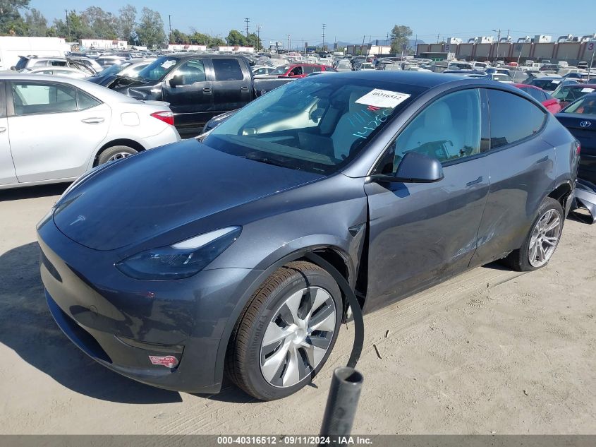 7SAYGAEE2PF978359 2023 TESLA MODEL Y - Image 2