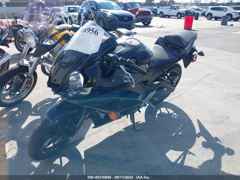 VIN MH3RH18Y3NK008462 2022 YAMAHA YZFR3 A