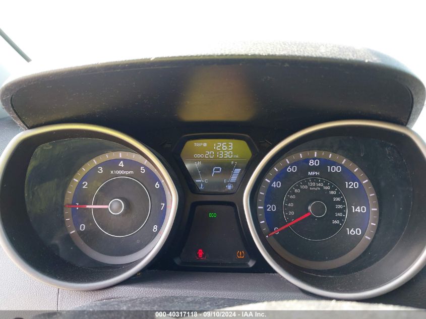 KMHDH4AE8DU935563 2013 Hyundai Elantra Gls