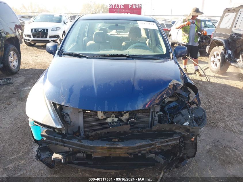 2009 Nissan Versa 1.8S VIN: 3N1BC11E79L405727 Lot: 40317531