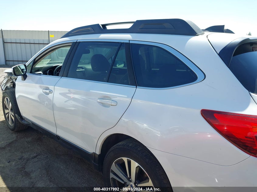 VIN 4S4BSAKC0J3335724 2018 SUBARU OUTBACK 2.5I LIMITED