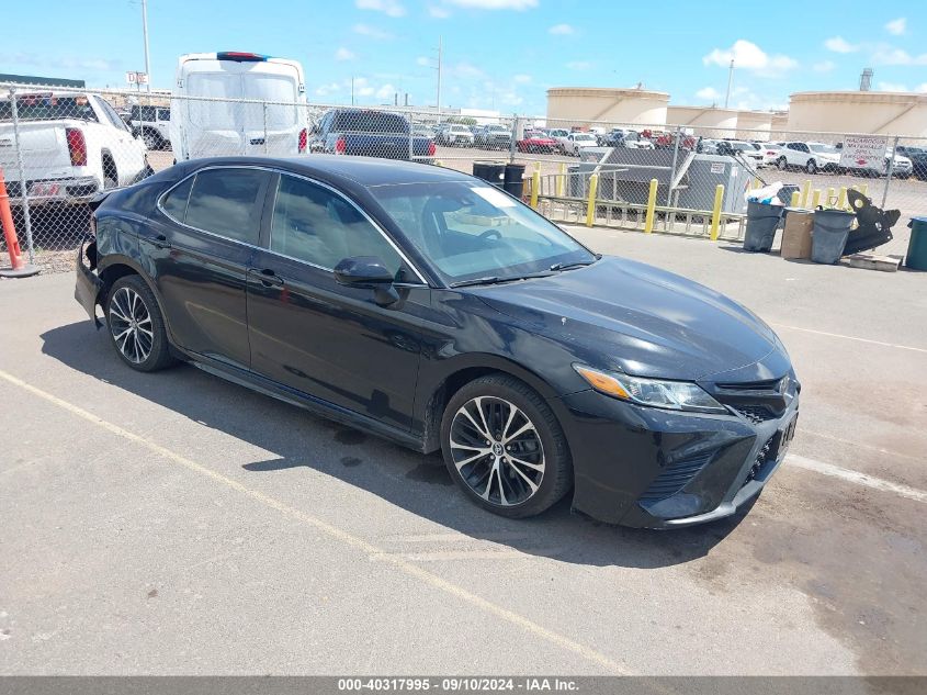 4T1B11HK2JU125637 2018 TOYOTA CAMRY - Image 1