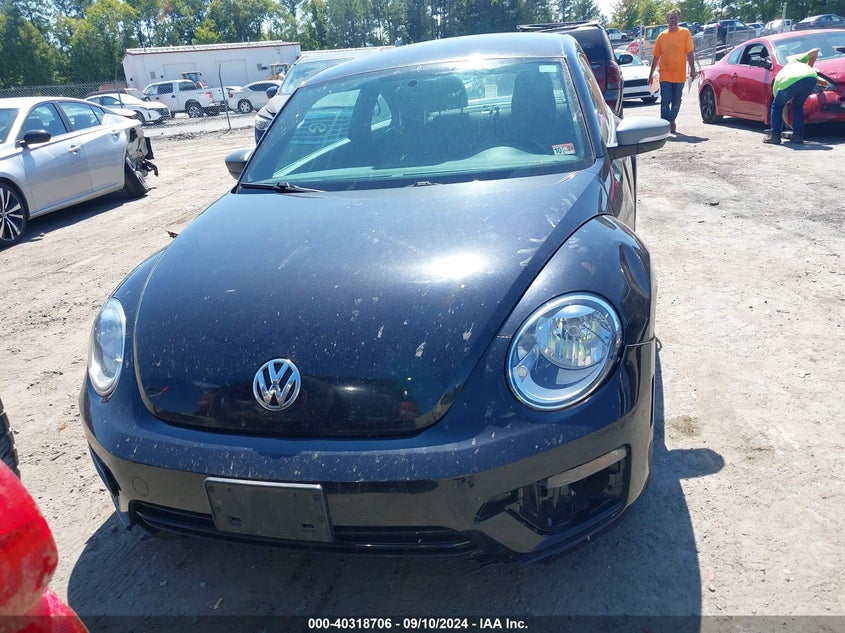 2018 VOLKSWAGEN BEETLE 2.0T COAST/2.0T S - 3VWFD7AT7JM717376