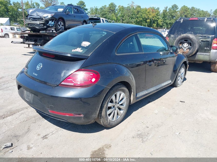 2018 VOLKSWAGEN BEETLE 2.0T COAST/2.0T S - 3VWFD7AT7JM717376