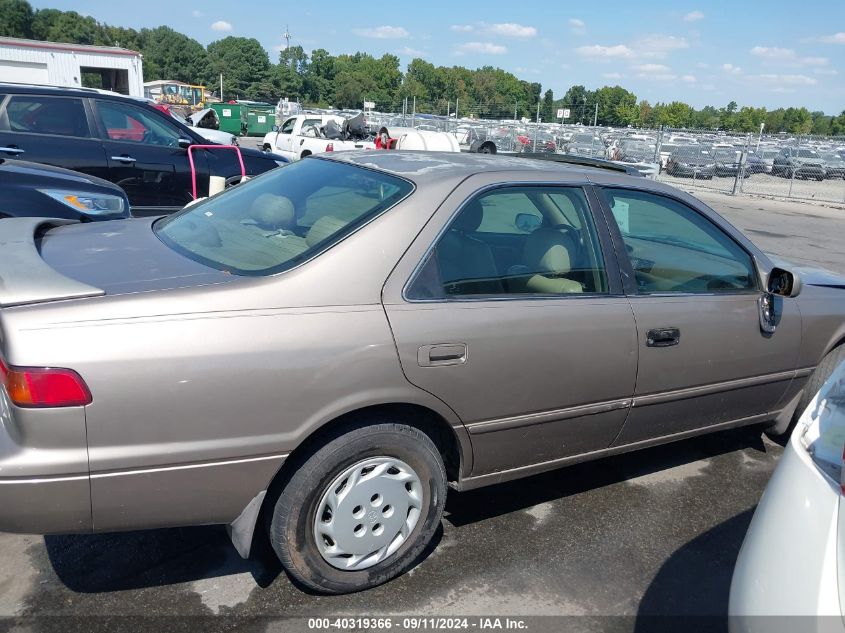 1999 Toyota Camry Xle VIN: 4T1BG28K3XU564598 Lot: 40319366