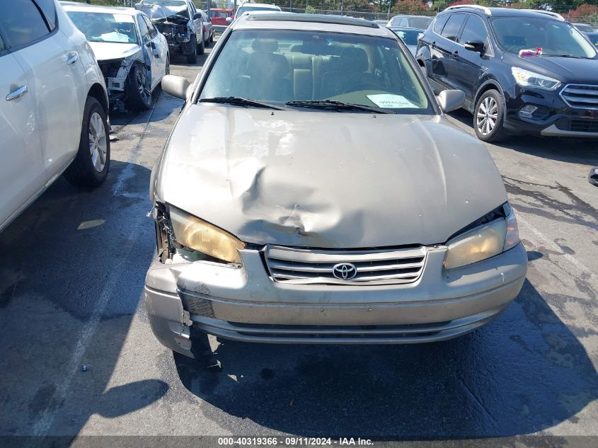 1999 Toyota Camry Xle VIN: 4T1BG28K3XU564598 Lot: 40319366