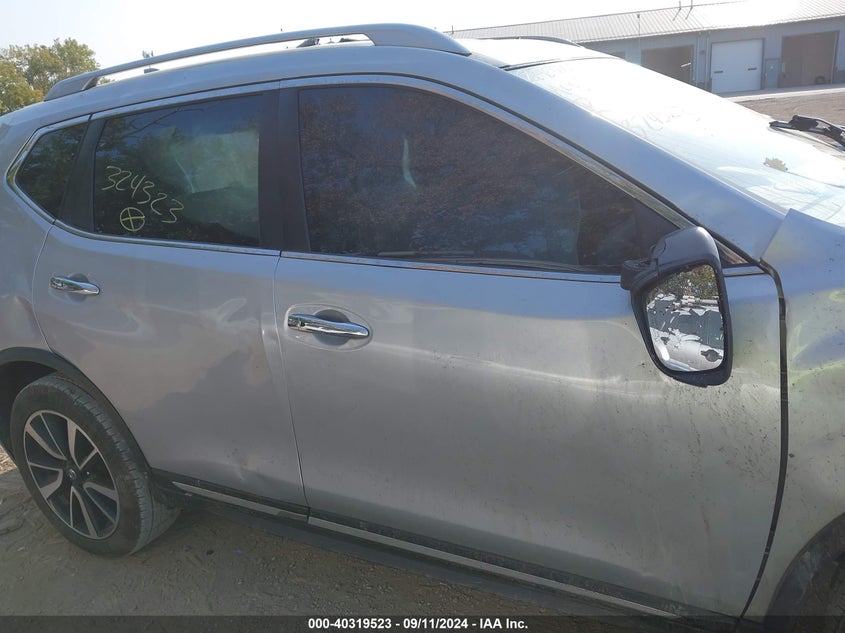 2018 NISSAN ROGUE VIN: JN8AT2MV9JW324323