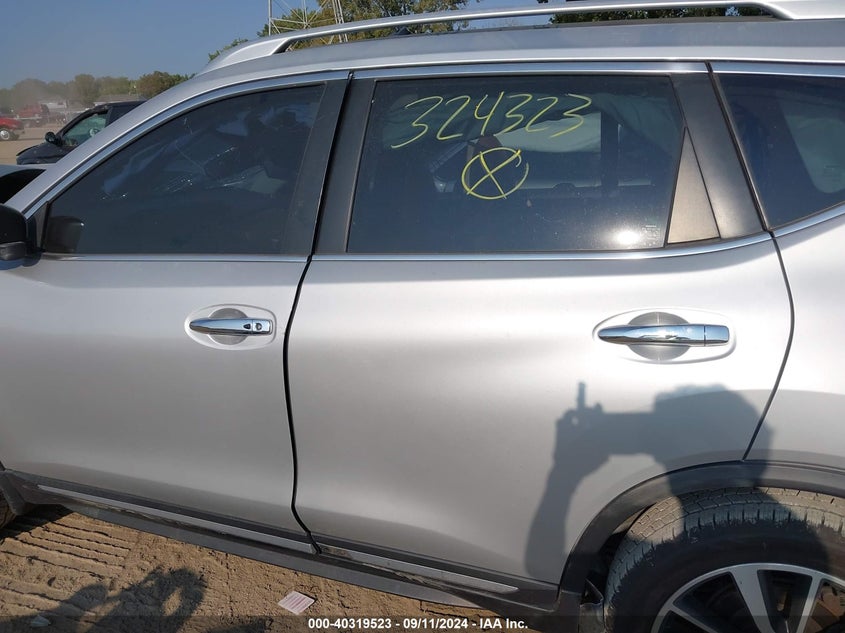 2018 NISSAN ROGUE VIN: JN8AT2MV9JW324323
