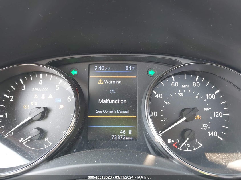2018 NISSAN ROGUE VIN: JN8AT2MV9JW324323