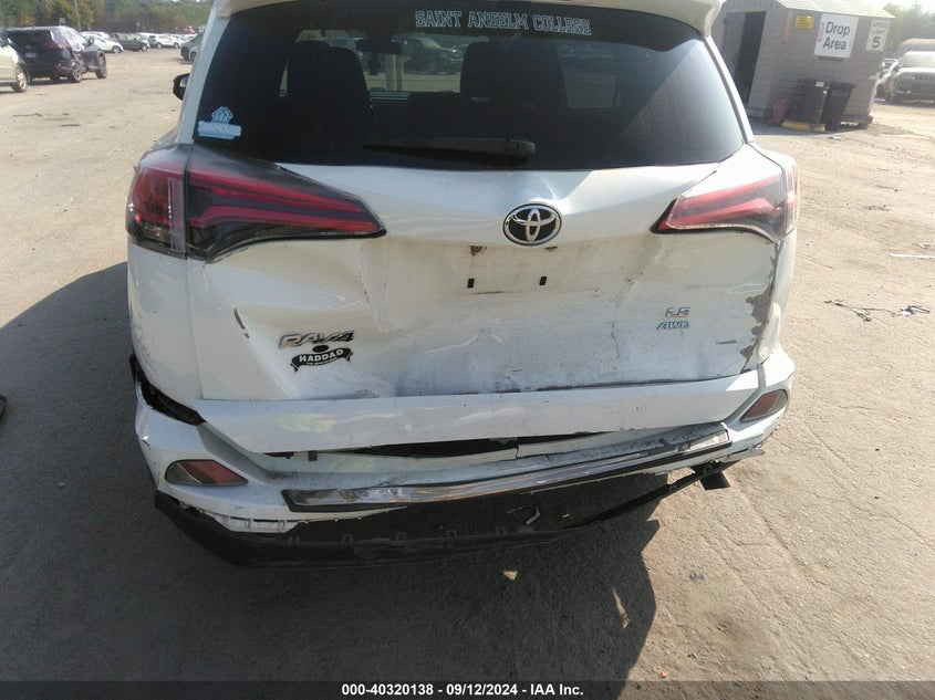 JTMBFREV6HJ716715 2017 Toyota Rav4 Le