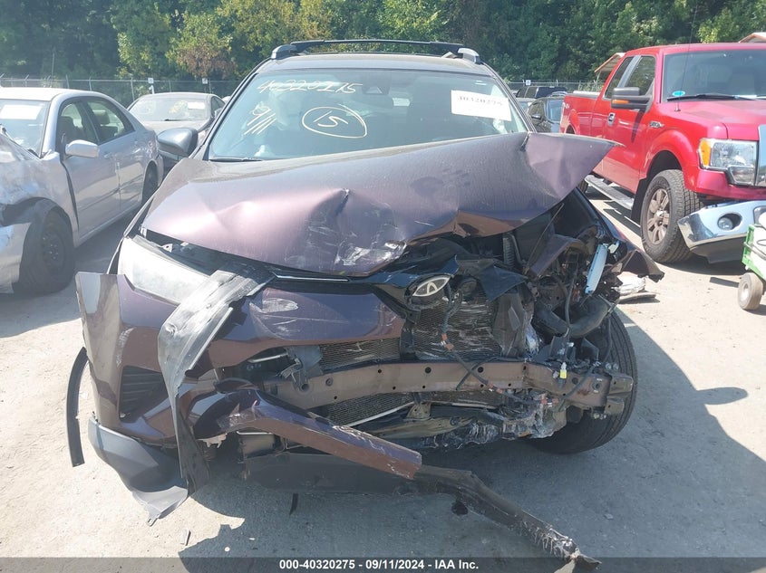 2T3BFREV2HW662430 2017 Toyota Rav4 Le