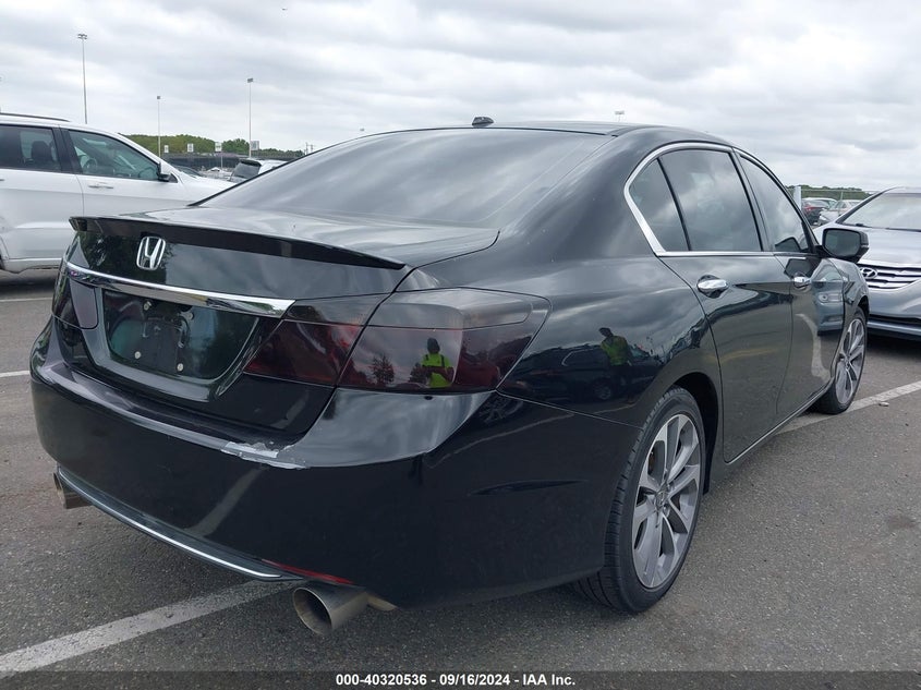 2015 HONDA ACCORD VIN: 1HGCR2F82FA062161