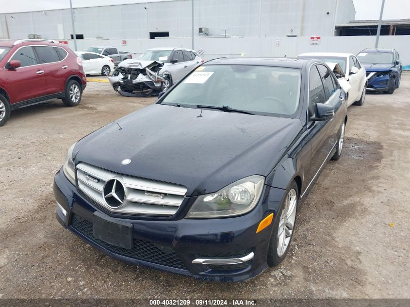 2013 Mercedes-Benz C 300 Luxury 4Matic/Sport 4Matic VIN: WDDGF8ABXDR281663 Lot: 40321209