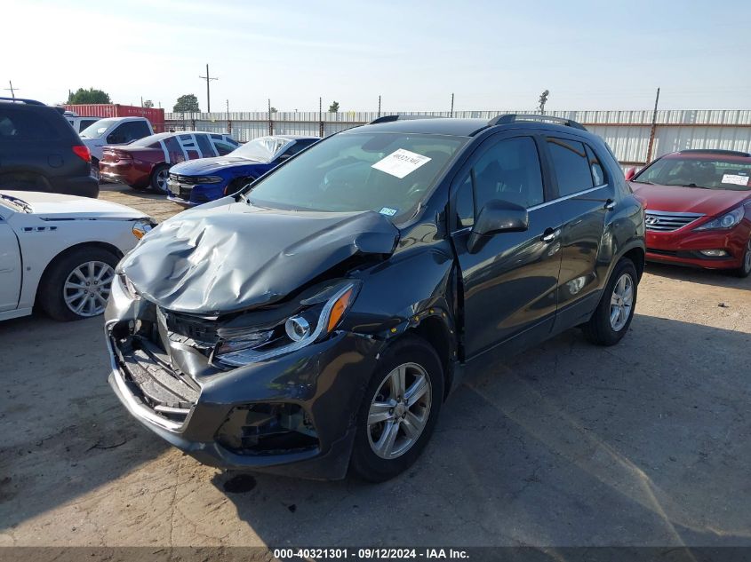 KL7CJLSC4JC640423 2018 CHEVROLET TRAX - Image 2