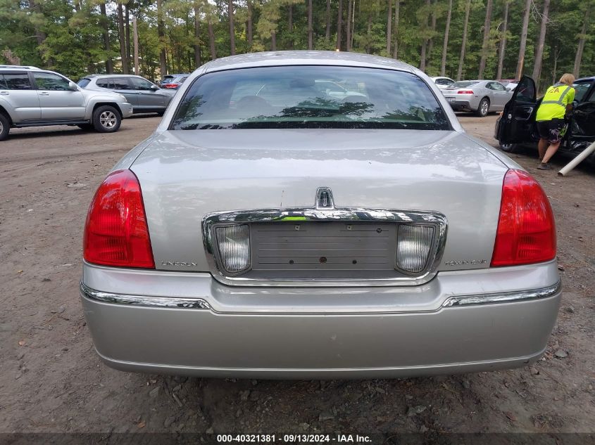 1LNHM81W17Y631629 2007 Lincoln Town Car Signature