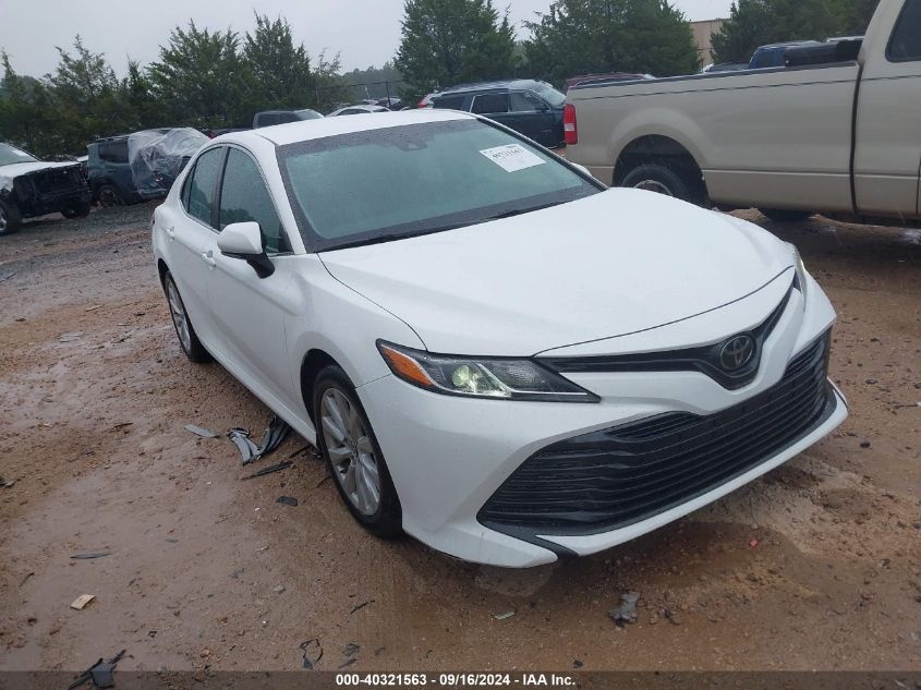 4T1B11HKXJU652549 2018 TOYOTA CAMRY - Image 1