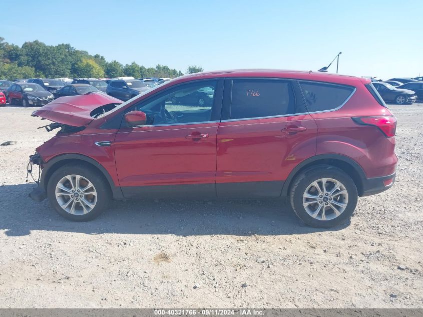 1FMCU9GDXKUC36208 2019 Ford Escape Se