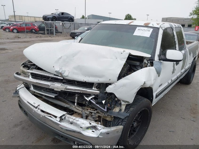 2002 Chevrolet Silverado C1500 VIN: 2GCEC19V621162322 Lot: 40322220