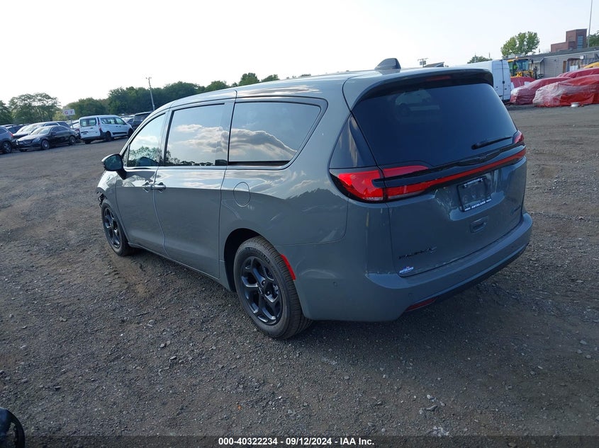 VIN 2C4RC1L70PR609120 2023 CHRYSLER PACIFICA HYBRID TOURING L