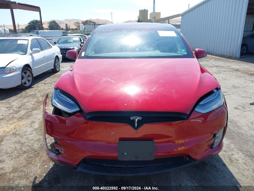 2018 Tesla Model X 100D/75D/P100D VIN: 5YJXCBE2XJF122153 Lot: 40322592