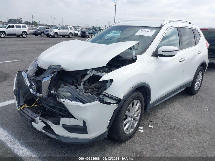 VIN KNMAT2MT2HP542859 2017 NISSAN ROGUE SV