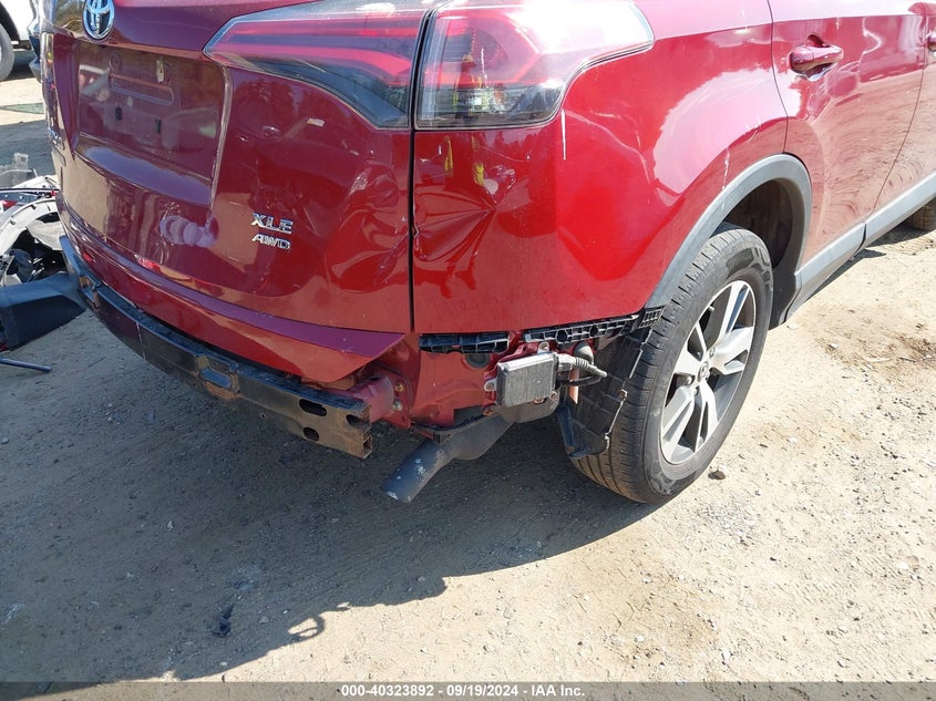 2018 TOYOTA RAV4 XLE VIN: 2T3RFREV5JW832476