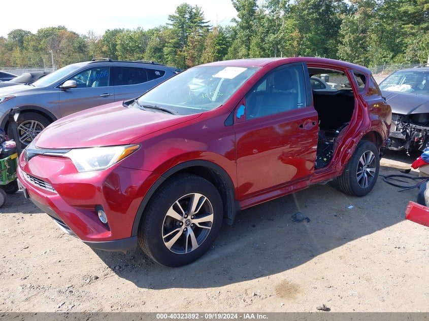 2018 TOYOTA RAV4 XLE VIN: 2T3RFREV5JW832476