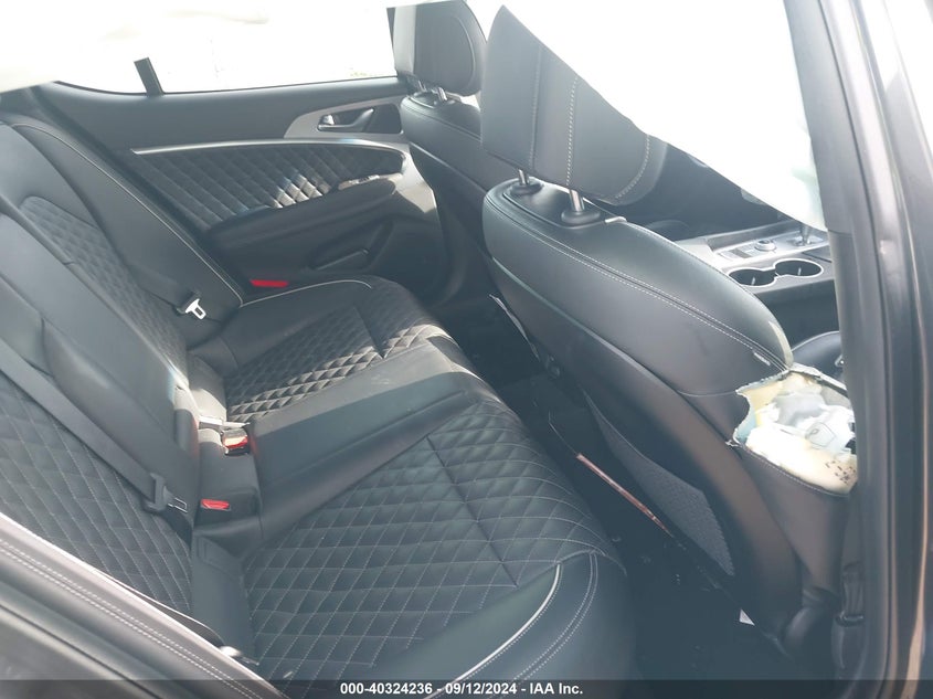 VIN KMTG34LE3KU037402 2019 GENESIS G70 3.3T ADVANCED