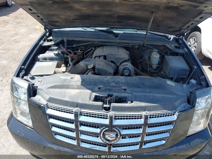 1GYUKAEF8AR132820 2010 Cadillac Escalade Standard