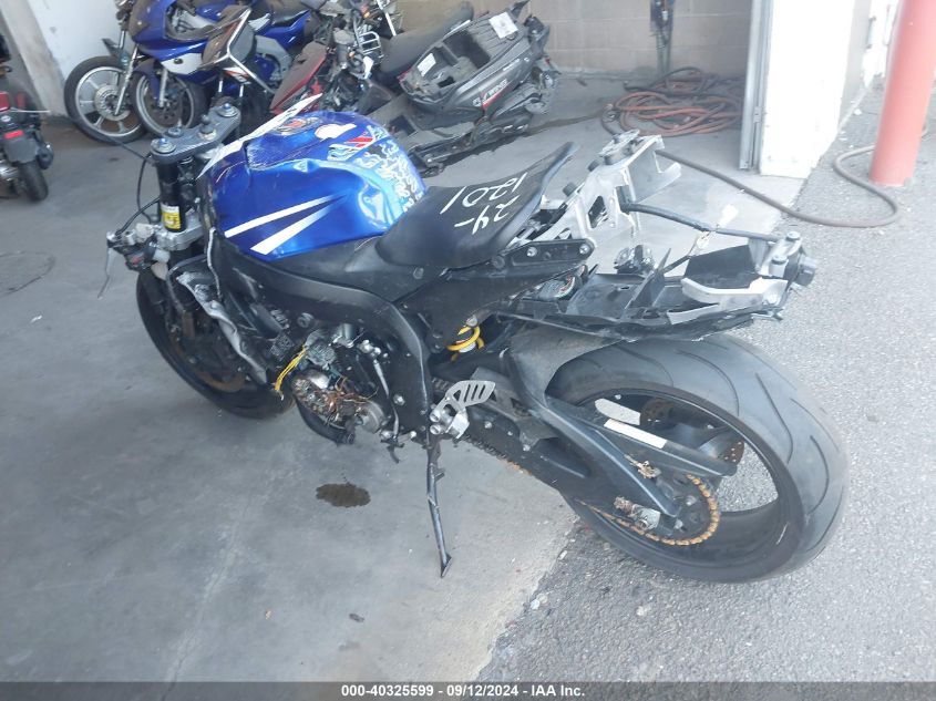 2007 Suzuki Gsx-R750 VIN: JS1GR7KAX72104541 Lot: 40325599