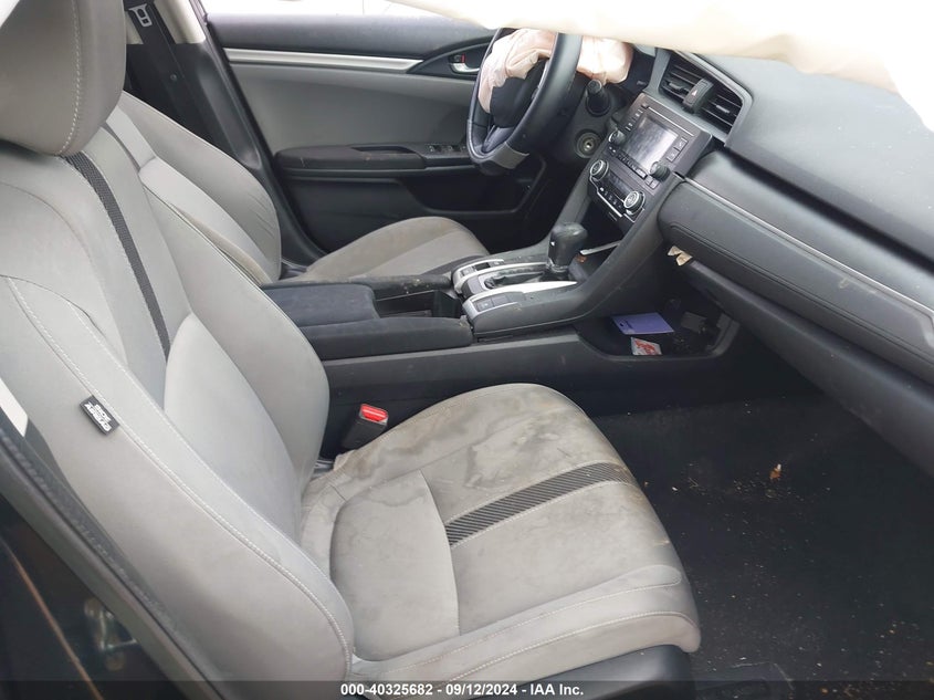 VIN 2HGFC2F5XHH573562 2017 HONDA CIVIC LX