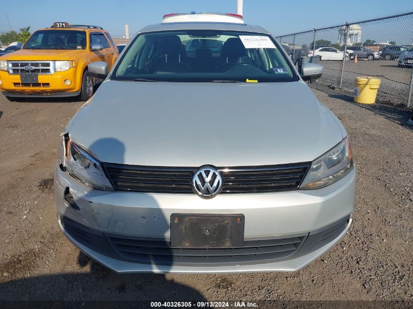 3VWDZ7AJ5BM312836 2011 Volkswagen Jetta Se