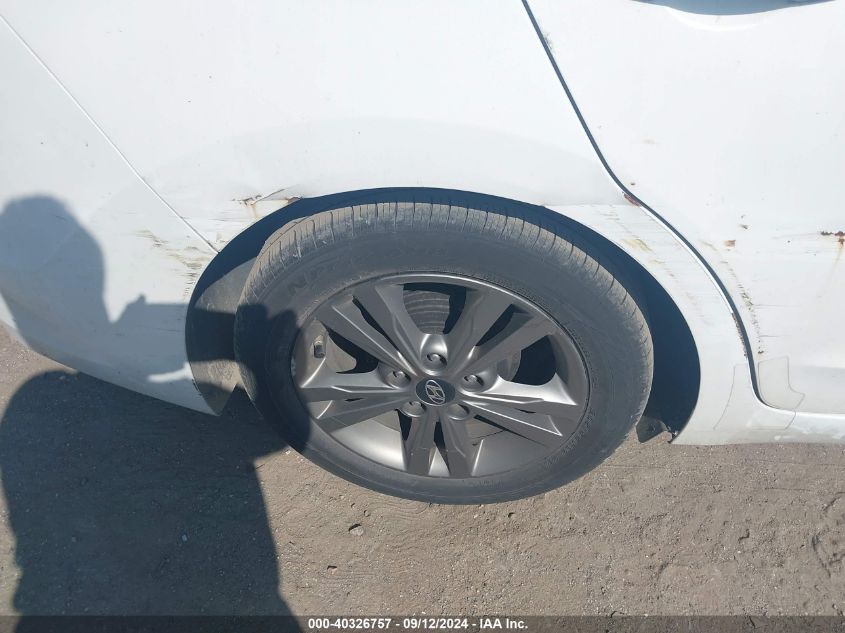 2017 HYUNDAI ELANTRA SE - 5NPD84LF3HH196144