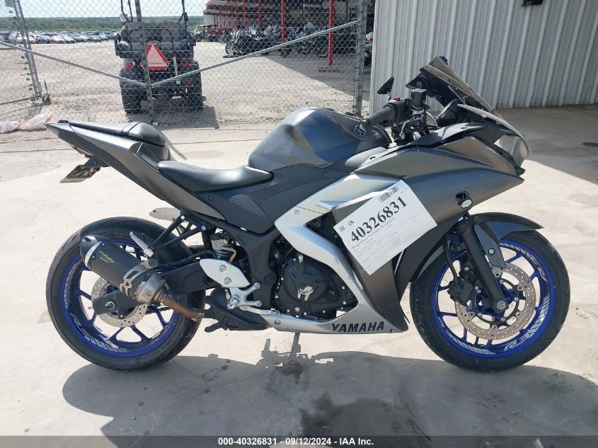 MH3RH06Y0HK016164 2017 Yamaha Yzfr3